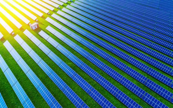 How Commercial Solar Projects Work Within ESG